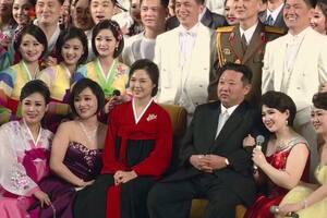La llamativa aparición pública de Kim Jong-un con su mujer