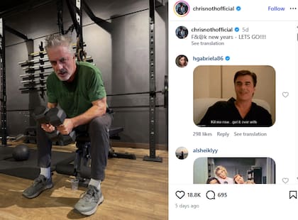 La imagen que Chris Noth compartió desde el gimnasio durante la ceremonia (Instagram: @chrisnothofficial)