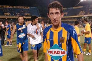 La imagen que el fútbol argentino ansía volver a ver: Ángel Di María en el Gigante de Arroyito, algo que se daría en la tercera fecha del torneo Clausura.