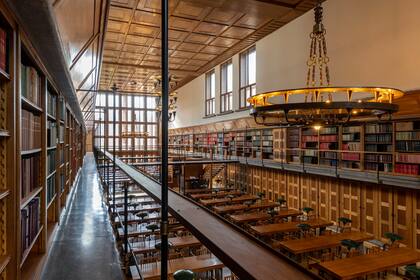 La impactante Biblioteca Nacional y Universitaria.