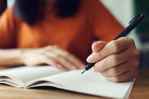 Qué dice el estudio que señala que las personas zurdas tienen ventajas en contextos competitivos