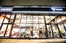 Está en Quilmes y tiene 600 m2: abren uno de los concesionarios de motos más grandes de la región