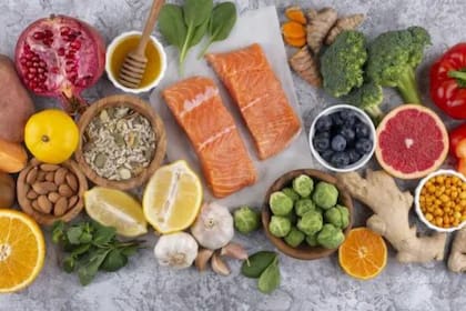 La incorporación de pescados grasos, lácteos, yema de huevo y palta a la alimentación diaria garantiza el aporte necesario del micronutriente