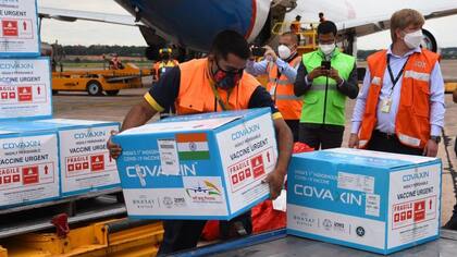 La India es un gran exportador de vacunas, pero su producción ya no da abasto para cubrir las necesidades de su inmensa población