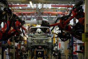 Crece la industria por el sector automotor y la construcción