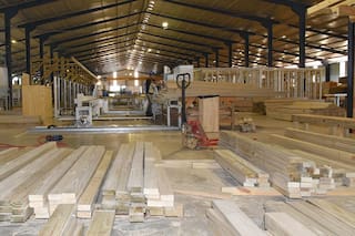 Industriales de la madera cuestionaron parte del rumbo económico de Milei y advirtieron por el cierre de empresas