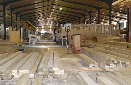 La industria maderera de Misiones y Corrientes advierte que trabaja "al 40 por ciento de la capacidad instalada".