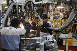 La actividad económica cayó 0,3% en noviembre y acumuló dos meses seguidos en baja