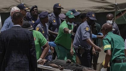 La industria minera ilegal en Sudáfrica acaparó titulares internacionales tras el rescate de mineros cerca de la ciudad de Stilfontein.