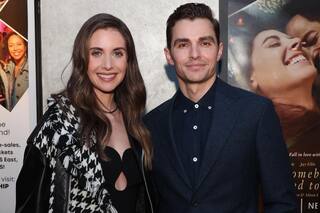 Alison Brie corrió desnuda por su hotel para promocionar su nueva película: la reacción de su esposo