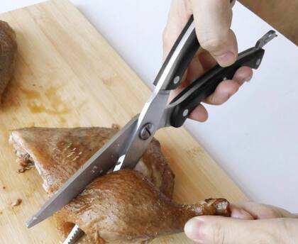 La infaltable tijera