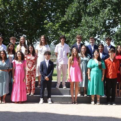 La Infanta Sofía se lució con un vestido rosa, el color de la temporada