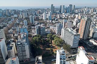 Cuánto aumentarán los precios para quienes tienen el ajuste por inflación este mes