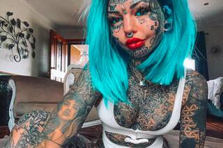 Antes y después: el radical cambio de una modelo que se tatuó todo el cuerpo