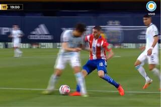 Noche de polémicas. El gol anulado a Messi, un penal, una mano y... el VAR