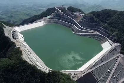 La infraestructura hidroeléctrica en el Tíbet genera sorpresa mundial por su ubicación, a 4.300 metros del suelo