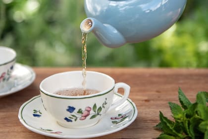 La infusión es el modo más tradicional de consumir estas plantas, pero no el único