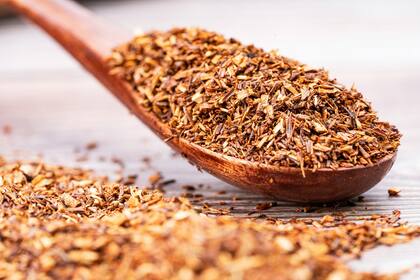 La infusión tiene un sabor ligero que recuerda a la avellana y la malva, con un toque dulce, incluso sin el agregado de azúcar.