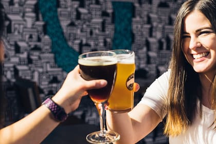 La ingesta de cerveza, vino y licores genera un efecto rebote en los vasos sanguíneos que eleva la presión arterial por encima de los niveles iniciales