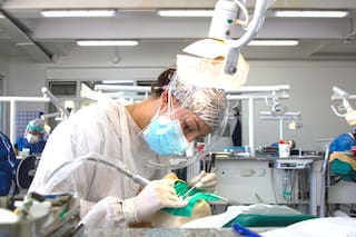 El Hospital Odontológico de la UBA atenderá durante enero y febrero