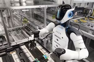 BMW apuesta por robots humanoides para ensamblar autos en Europa por primera vez