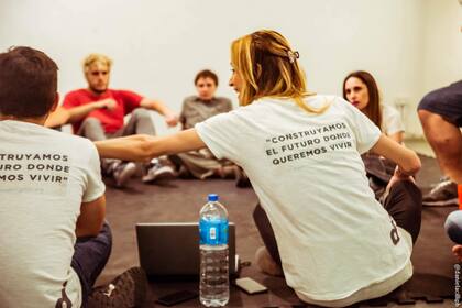 La iniciativa está organizada por el bachillerato Mocha Celis y la ONG Impacto Digital