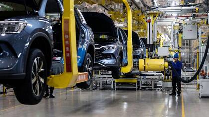 La innovación constante y la formación específica han ayudado a los fabricantes chinos de baterías a mantenerse a la vanguardia.