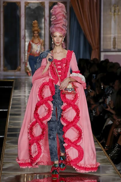La inspiración de Moschino en la colección otoño-invierno 2020/2021