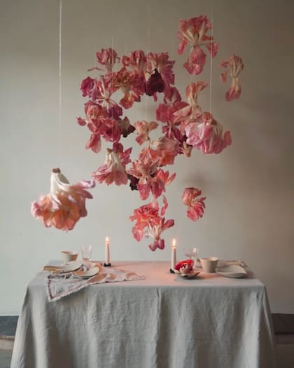 "La inspiración es mucho más que la foto de una mesa perfecta o un lindo arreglo floral: son formas, colores, texturas y abstracciones que me llegan al corazón a través de la vista", cuenta Irina.