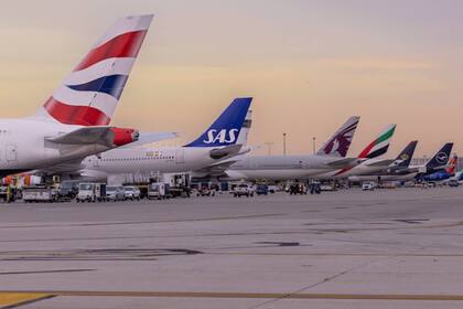 La instalación aeroportuaria de Illinois proporcionó conexiones potenciales a 214 destinos nacionales durante el día de mayor actividad aérea del año