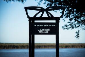 Homenaje a Gerardo Rozín: se inauguró en Rosario una instalación que lo recuerda frente al río Paraná