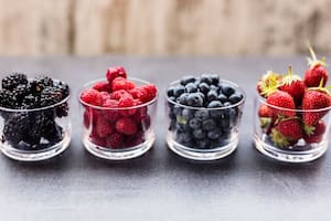 La inteligencia artificial lista 6 frutas con antioxidantes que contribuyen al bienestar
