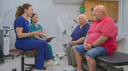 La interconsulta del hombre con la cirujana que le extirpó la protuberancia