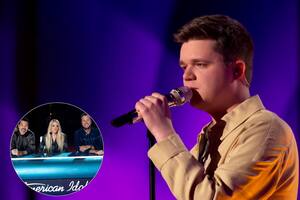 El pianista del aeropuerto de Charlotte entra que está en el Top 20 de American Idol