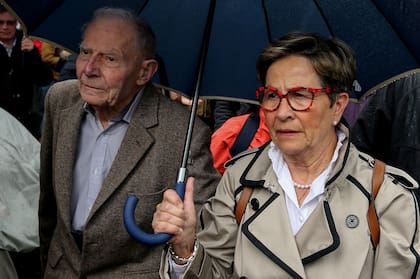 La interrupción de sus cuidados médicos comenzó esta mañana en el hospital universitario de Reims