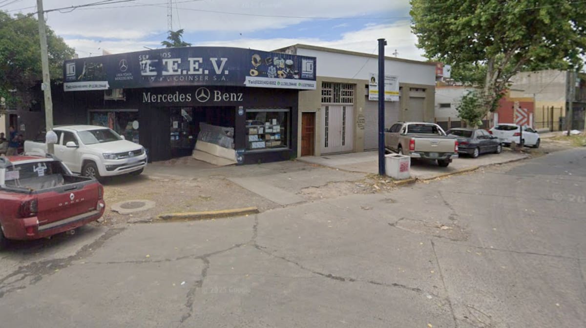 Ele foi comprar peças para seu caminhão e levou dois tiros durante uma tentativa de assalto