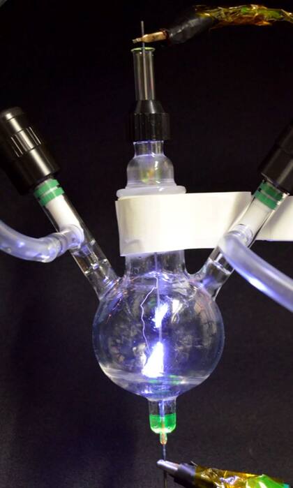 La investigación se basó en experimentos donde recrearon las condiciones de la Tierra primitiva (Imagen gentileza de Haihui Joy Jiang)