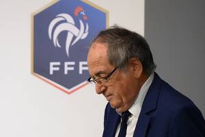 Acusado de acoso sexual, el presidente de la federación francesa de fútbol renunció, pero la FIFA ya le dio trabajo