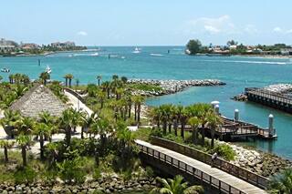 La isla cerca de Miami que se hizo famosa por albergar el búnker nuclear John F. Kennedy