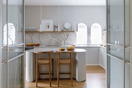 La isla de la cocina, sigue con las líneas dinámicas