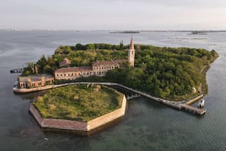 Poveglia, la "isla maldita" que estuvo abandonada por décadas y ahora reabre al público