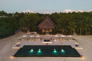 Así es la isla paradisíaca que el fundador del Cirque du Soleil alquila por 950 mil dólares a la semana