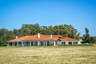 La misteriosa isla que habitó una condesa austríaca y hoy recibe a turistas amantes de la naturaleza