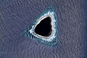 Internautas descubren en Google Maps un enigmático "agujero negro" en medio del océano