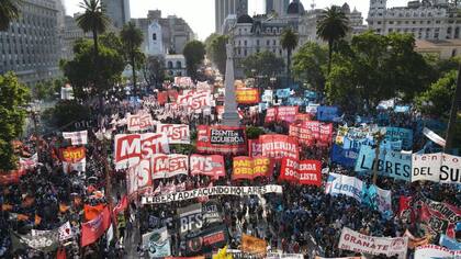La izquierda se manifestó en contra del acuerdo con el Fondo