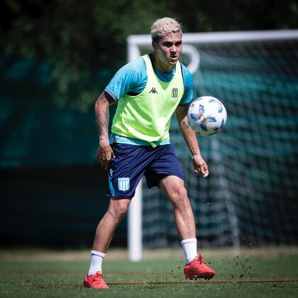 La jerarquía de Juan Fernando Quintero, un factor indispensable para el ataque de la Academia