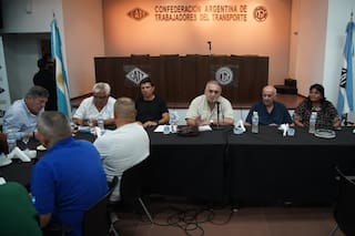 Los gremios del transporte anunciaron un paro para este miércoles 11 contra la reforma laboral