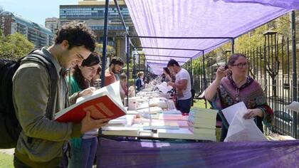 La jornada es en la plaza Rayuela de la Biblioteca