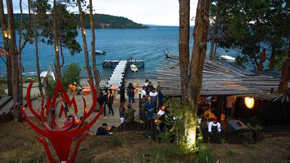 La jornada se disfrutó a orillas del Lago Nahuel Huapi.