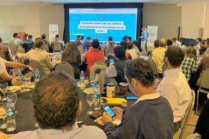 La jornada tuvo una buena concurrencia de productores y técnicos